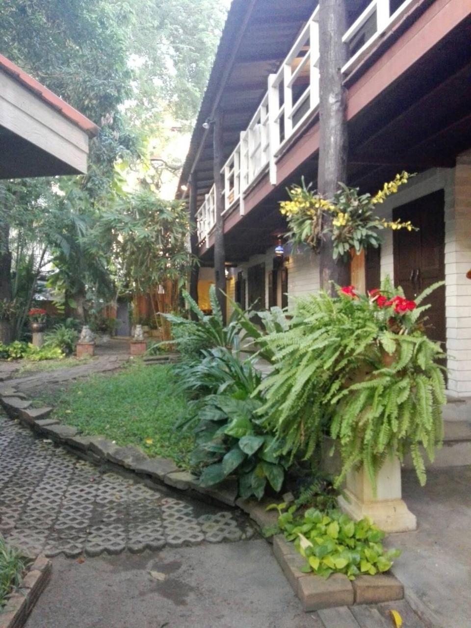 Smile House Boutique — Photos 1